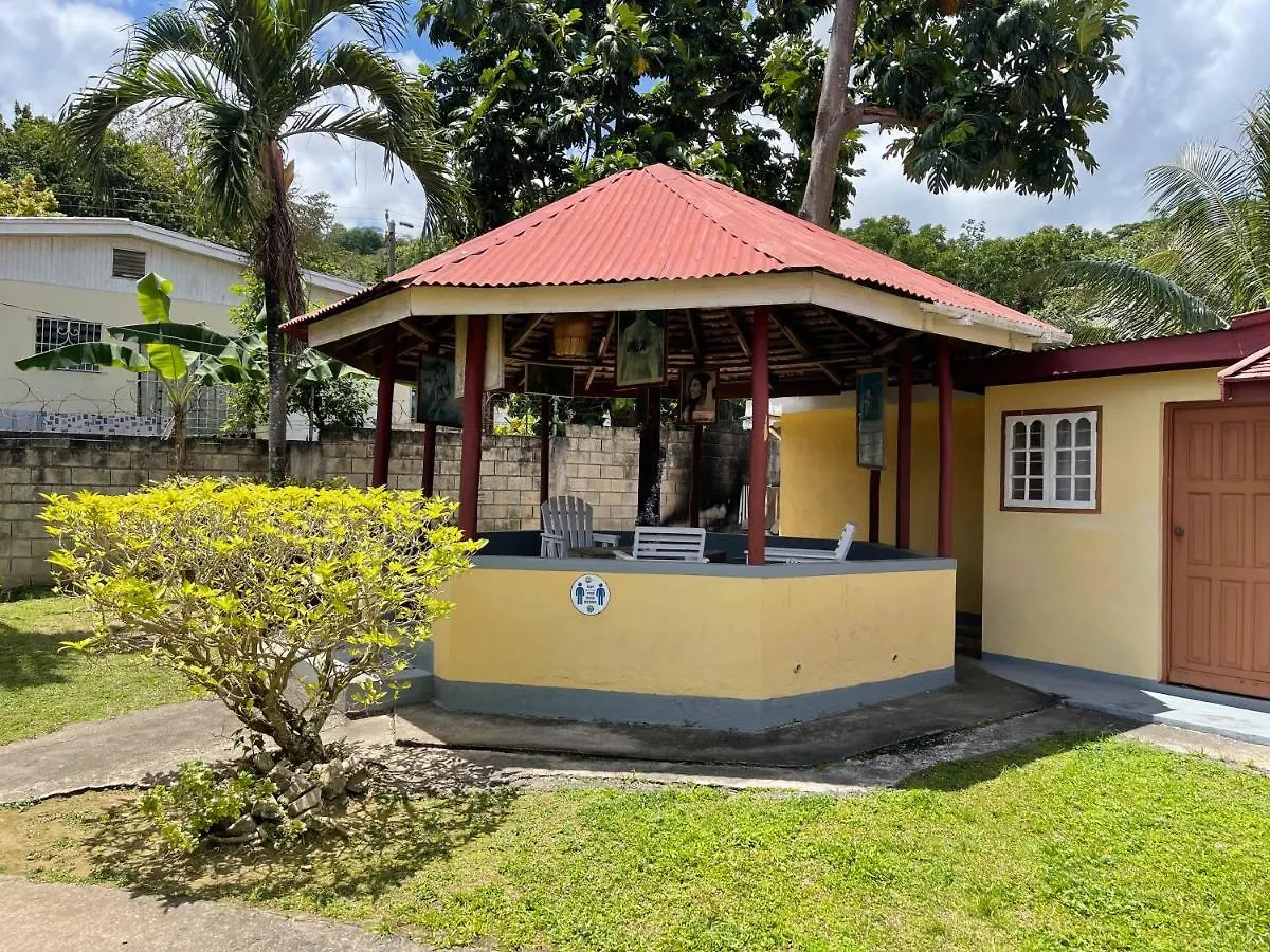 Little Shaw Park Guest House Ocho Rios 2*,  Jamaica